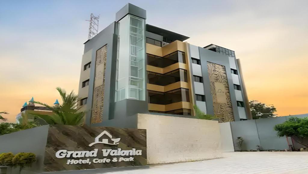 فندق Grand Valonia Jembel المظهر الخارجي الصورة