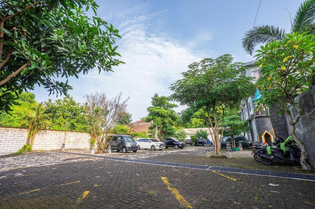 فندق Grand Valonia Jembel المظهر الخارجي الصورة
